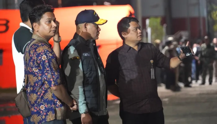 Top! Kementan-Bapanas Kirim 220 Ton Bantuan Pakai KRI Makassar untuk Korban Banjir Aceh