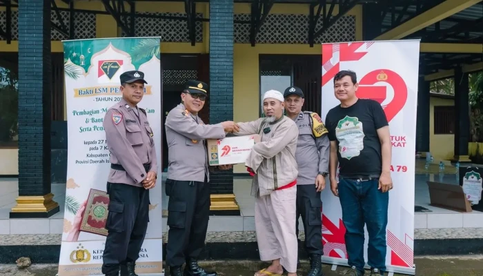 Bakti LSM PENJARA 1 Dibersamai POLRI Menyapa Masjid An Nur, Gunungkidul: Mushaf Al-Qur’an, Bantuan Marbot, dan Pompa Air