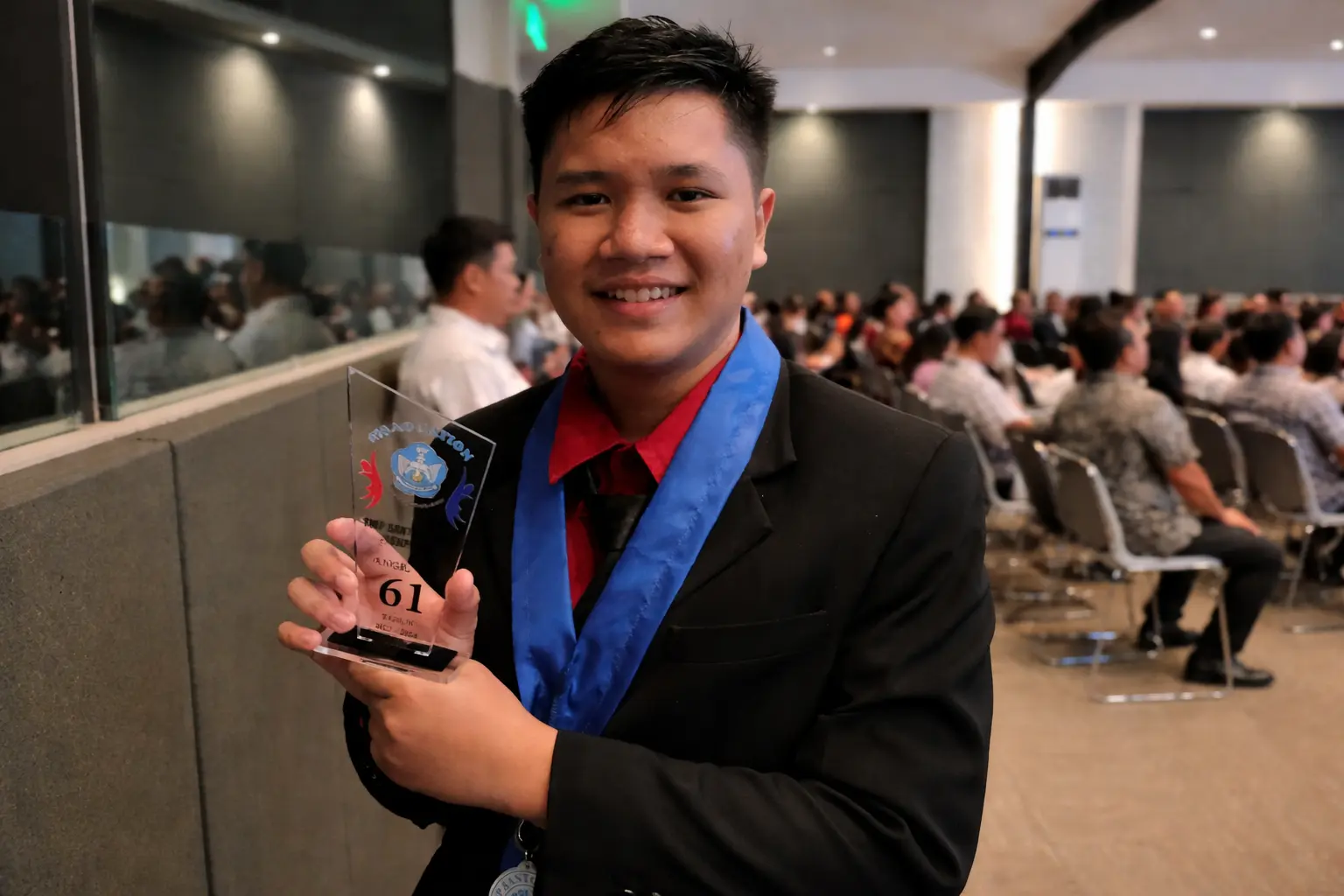 cc2cf2b3-4fff-4bce-972b-993e6a0f5b6a