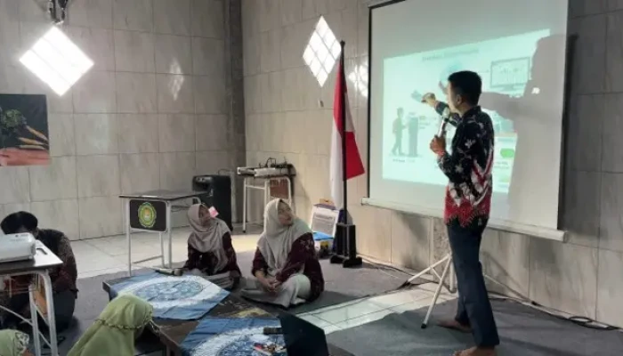 UPN Veteran Jatim Kembangkan Sistem Presensi RFID Terintegrasi Notifikasi Orang Tua di MI Roudlotul Ulum