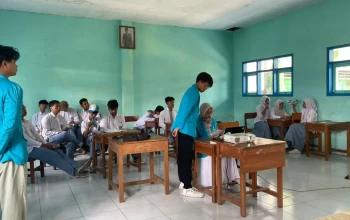 Mahasiswa Universitas Insan Budi Utomo Malang Laksanakan Program PMBP di Desa Karanganyar