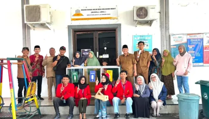 Mahasiswa Pemberdayaan Masyarakat R-15 Kenalkan ECOPRESS BIN sebagai Inovasi Pengelolaan Sampah di Desa Melirang