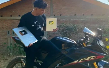 Perjalanan Sukses Rahmat (Om BYY), Mendapatkan Silver Play Button Dari Konten Game Free Fire
