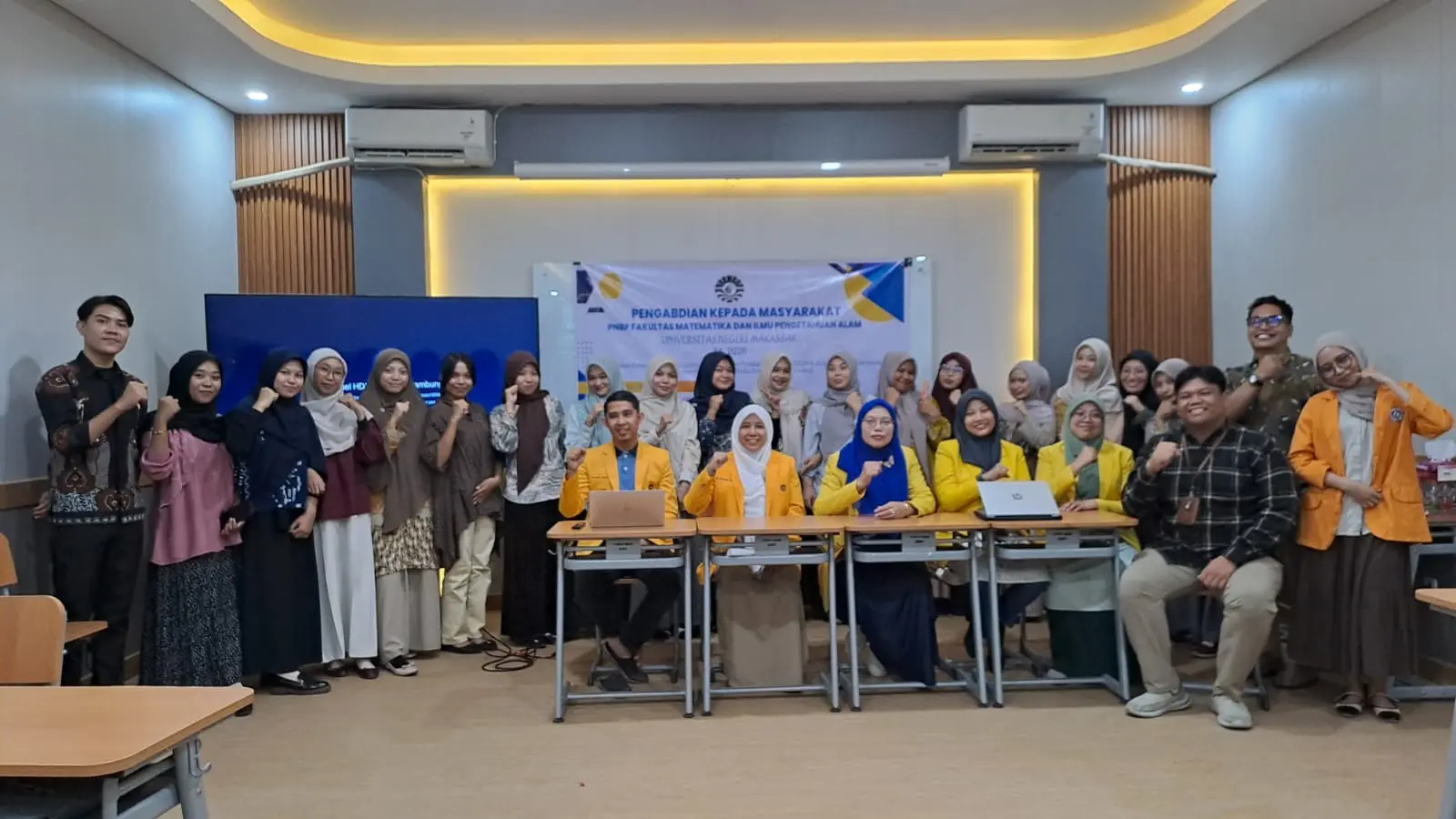 Foto bersama Peserta Kegiatan pengabdian