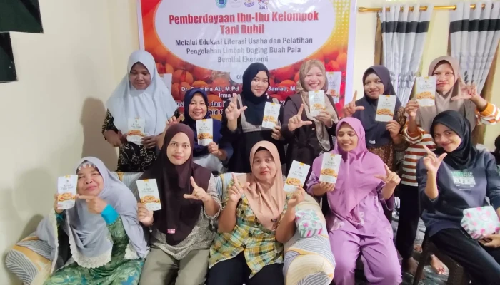 Daging Buah Pala Diolah Menjadi Keripik Bernilai Ekonomi, Ibu-Ibu Tani Dubil Ikuti Program Pemberdayaan Masyarakat