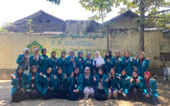 Mahasiswi KKN IAF Surabaya Bantu Pesantren At-Taufiq Malang Perkuat Digitalisasi dan Promosi