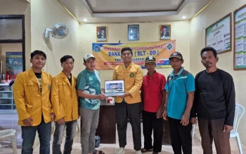 Mengabdi dengan Inovasi: Cerita Mahasiswa Universitas Billfath Mendampingi Digitalisasi UMKM di Desa Tenggiring