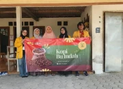 KKN Kelompok 9 Universitas Billfath Dampingi Pelaku UMKM Desa Tenggiring Menuju Transformasi Usaha di Era Digital